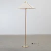 GUBI Tynell 9602 golvlampa canvas / mässing