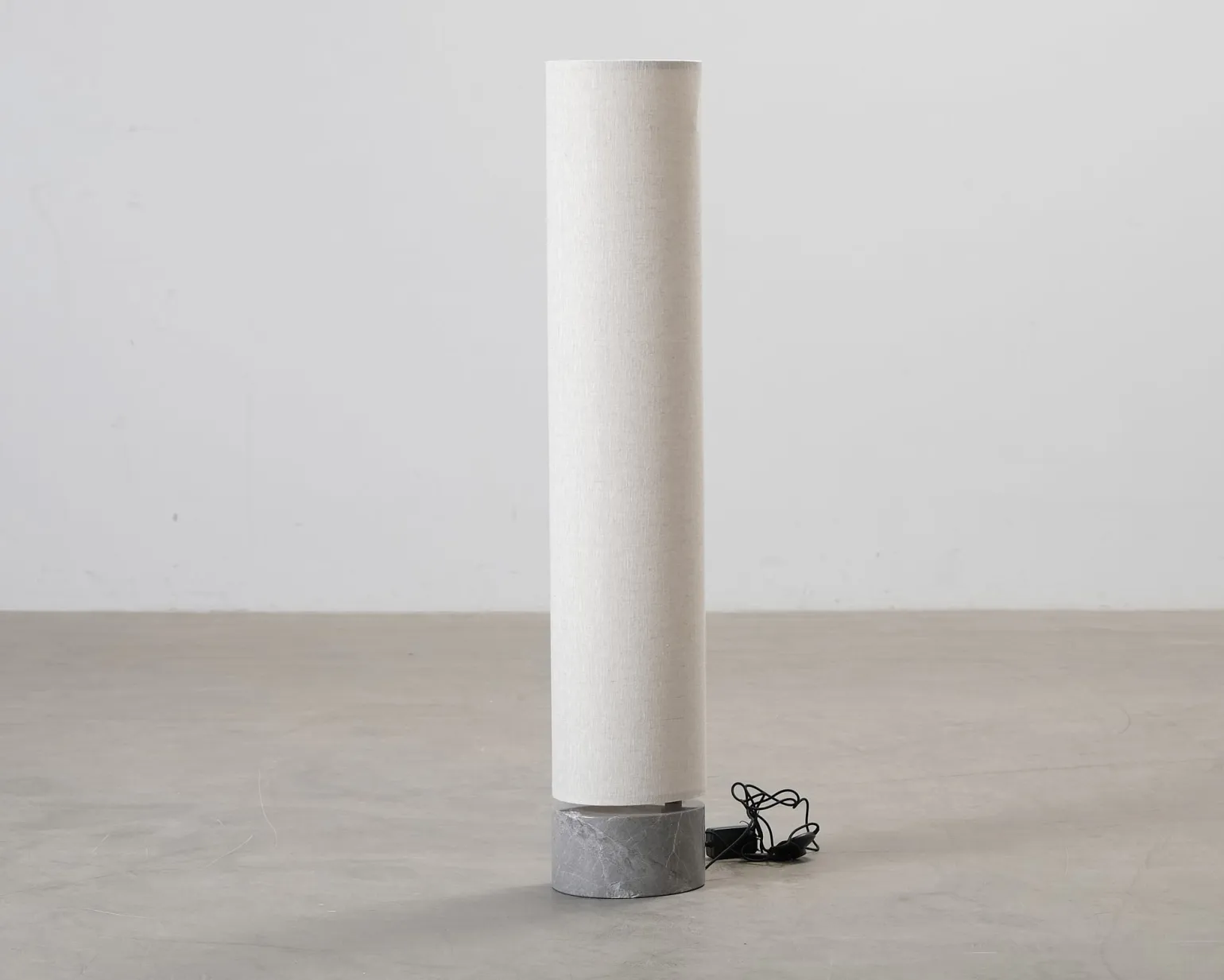 GUBI Unbound golvlampa