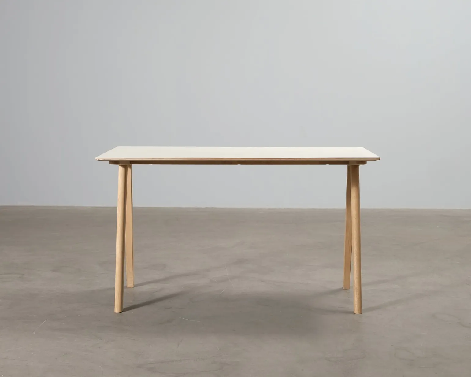 HAY CPH90 skrivbord ek / naturvit