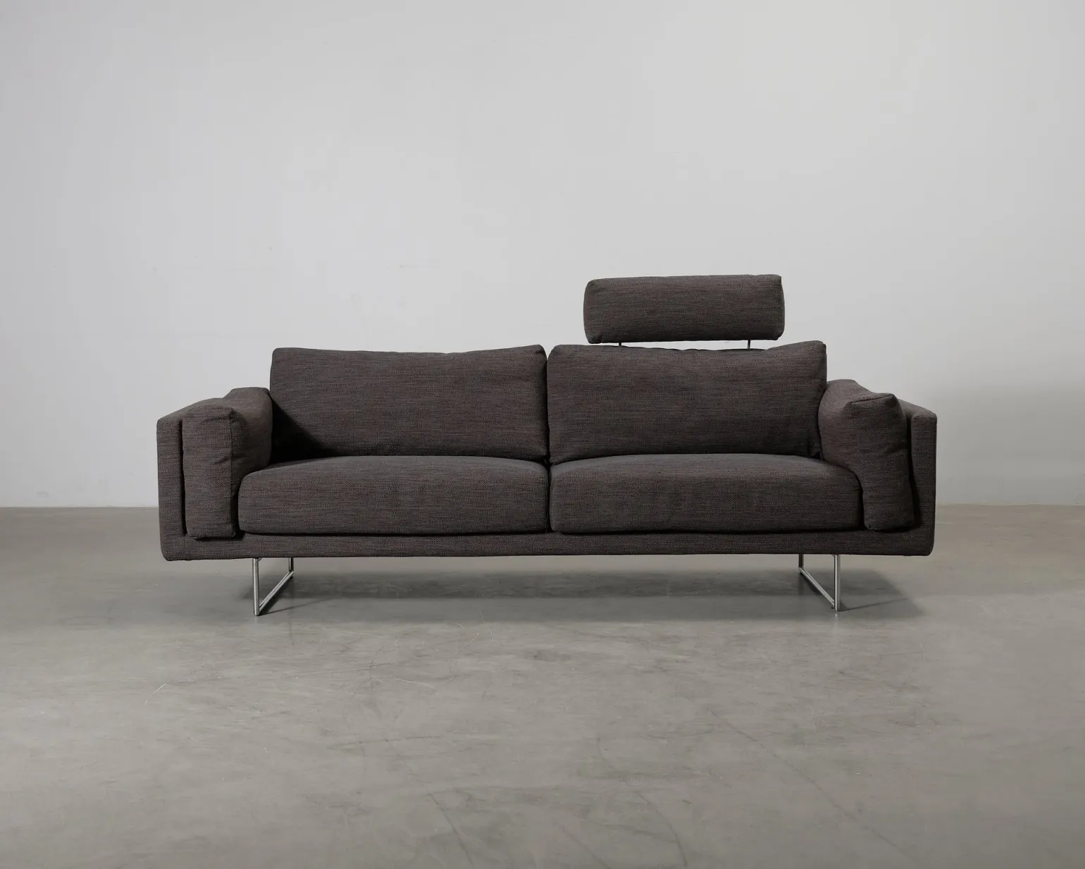 Ire Möbel Altero A 3-sits soffa brungrå