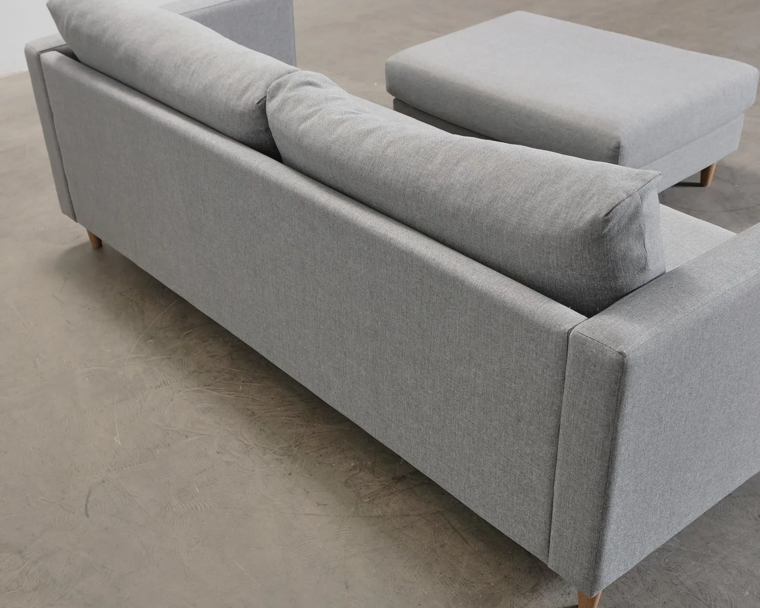 Iris 2,5-sits soffa med fotpall grå