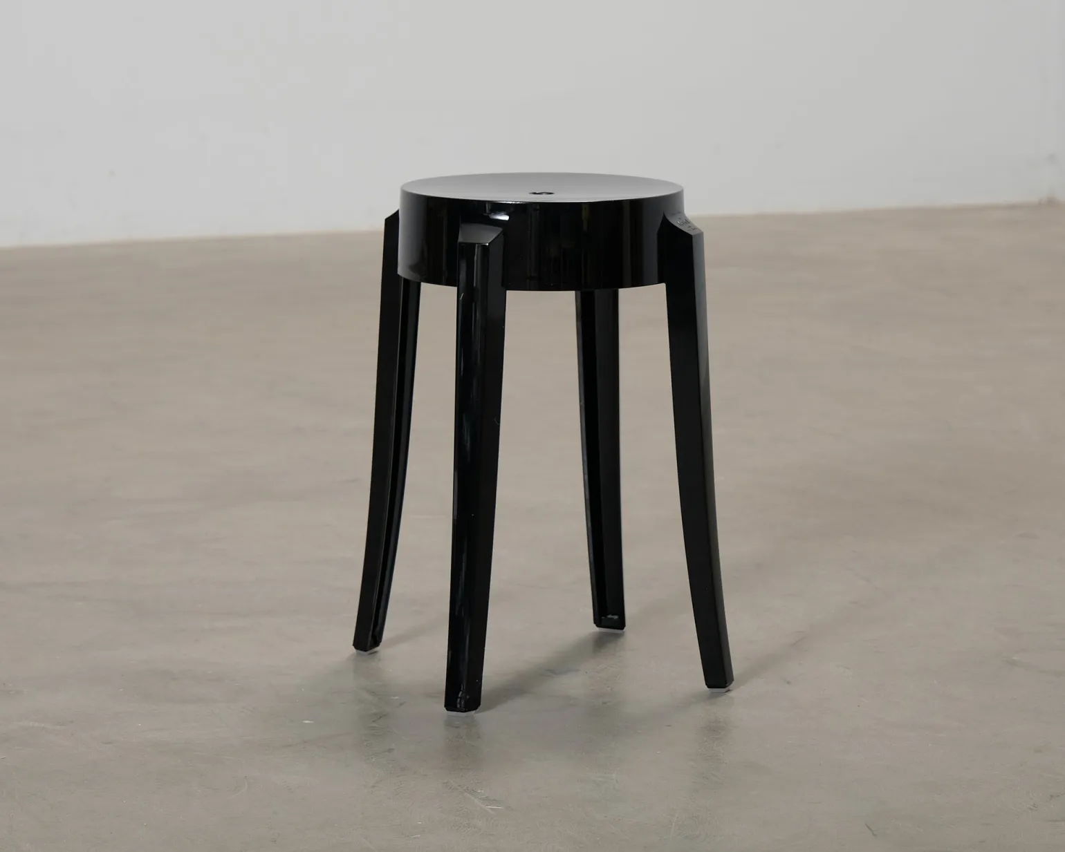 Kartell Charles Ghost stol svart