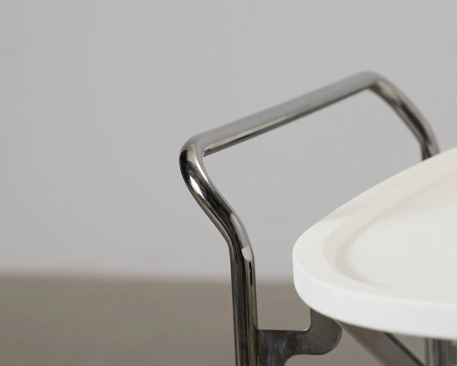 Kartell Gastone Serveringsvagn Cream