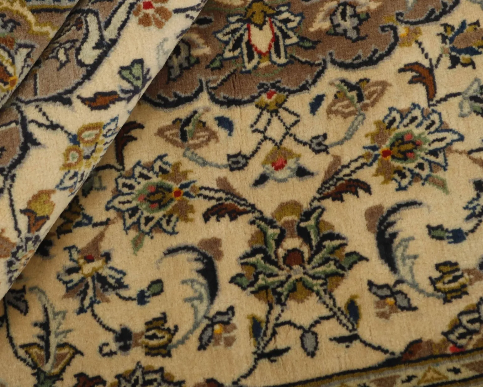 Keshan Fine orientalisk matta 139 x 214 cm