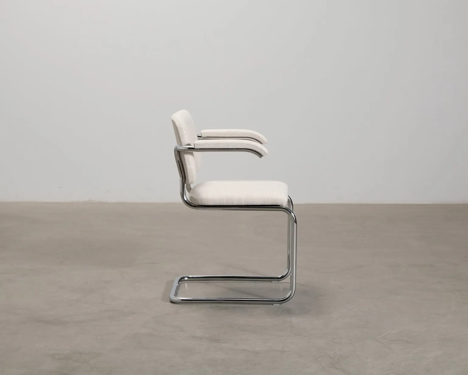 Knoll Cesca stol med armstöd beige