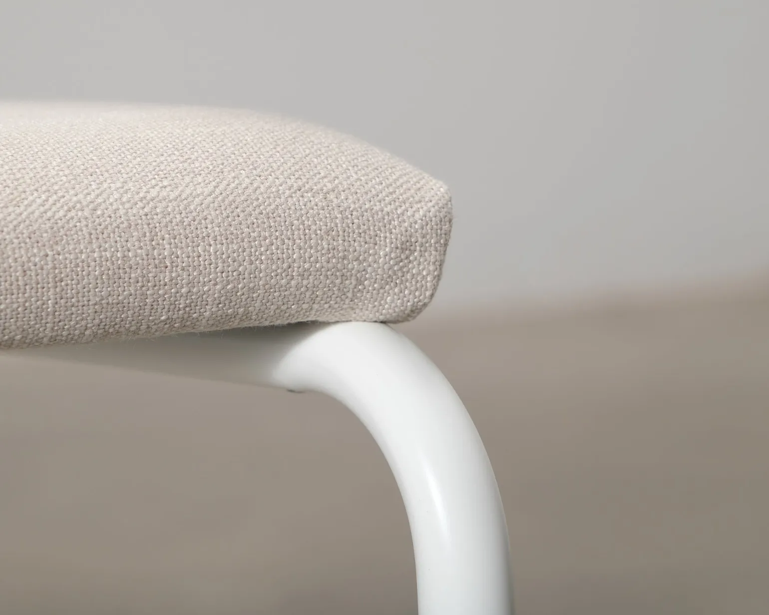 Knoll Cesca stol med armstöd beige / vit