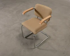 Knoll Cesca stol med armstöd brun / bök