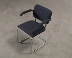 Knoll Cesca stol mörkgrå
