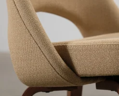 Knoll Eero Saarinen Executive Chair stol beige