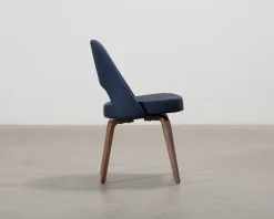 Knoll Eero Saarinen Executive Chair stol mörkblå