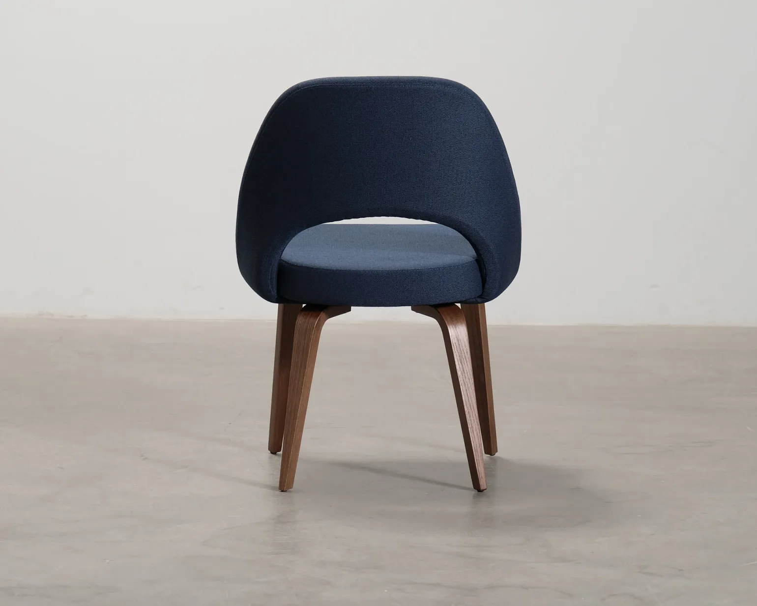 Knoll Eero Saarinen Executive Chair stol mörkblå