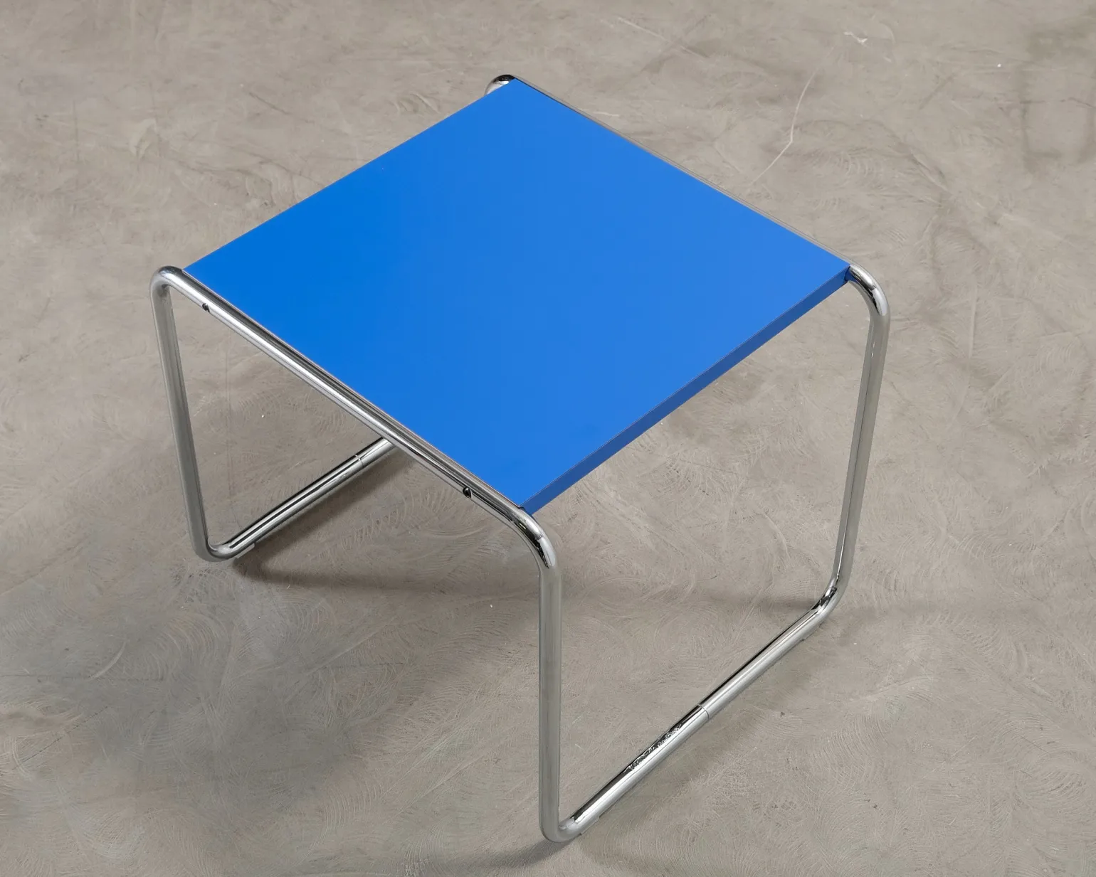 Knoll Laccio sidobord blå