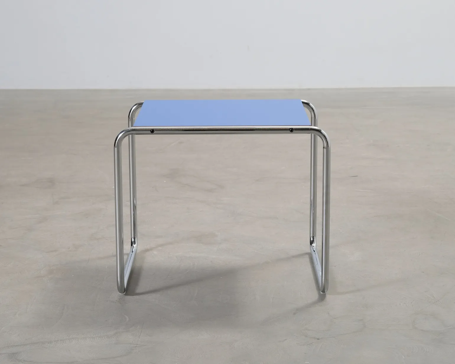 Knoll Laccio sidobord blå