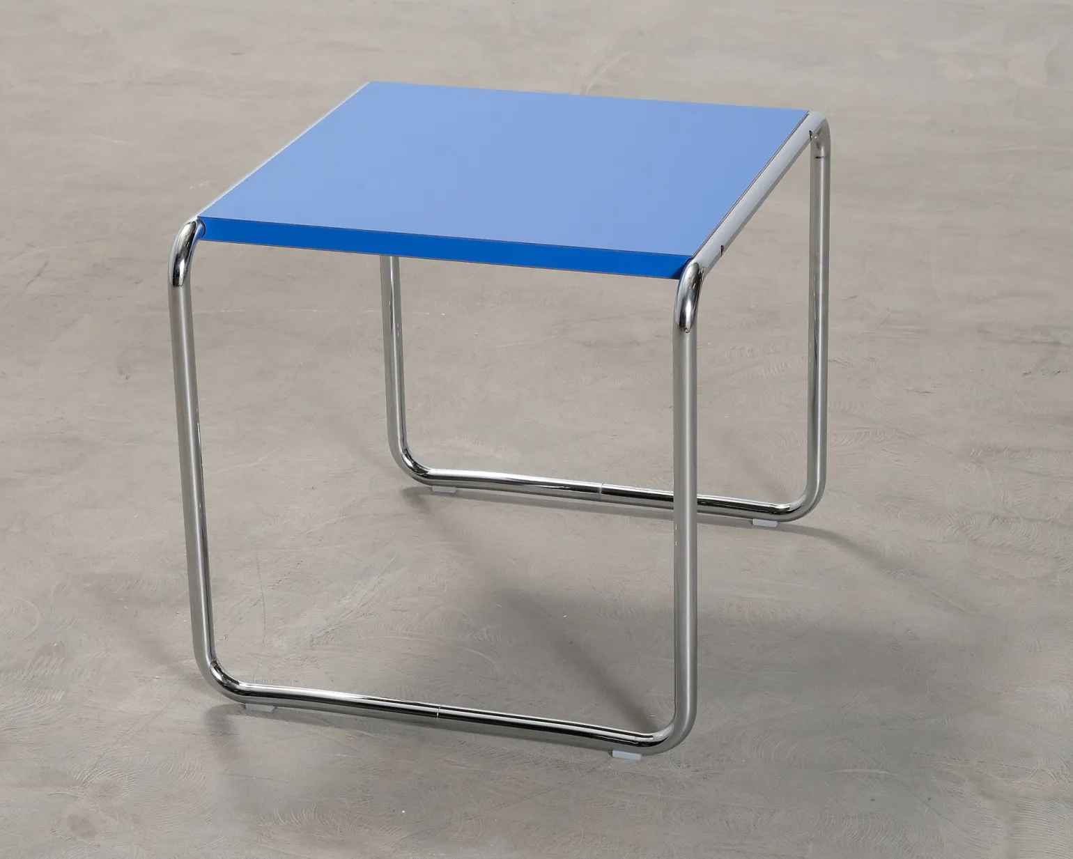 Knoll Laccio sidobord blå