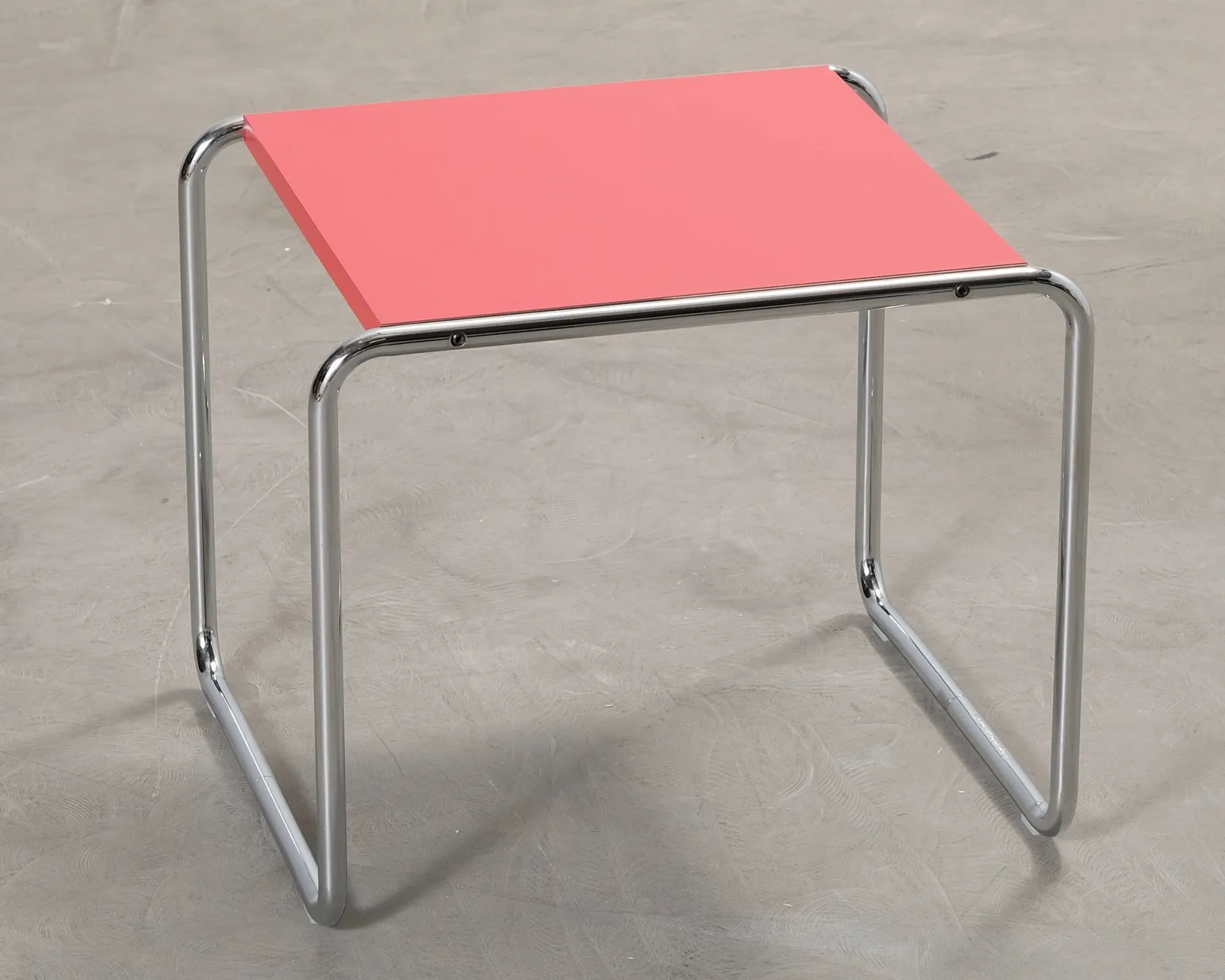 Knoll Laccio sidobord röd