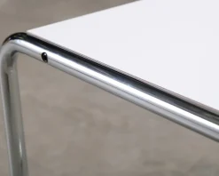 Knoll Laccio sidobord vit