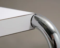 Knoll Laccio sidobord vit
