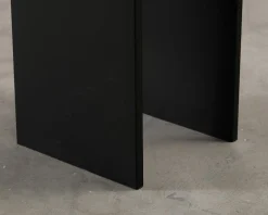 Kristina Dam Studio Pedestal sidobord svart