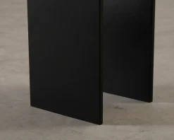 Kristina Dam Studio Pedestal sidobord svart