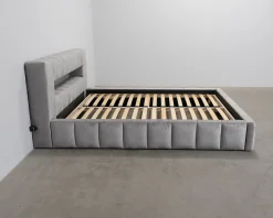 Lamica sängram 180 x 200 cm ljusgrå