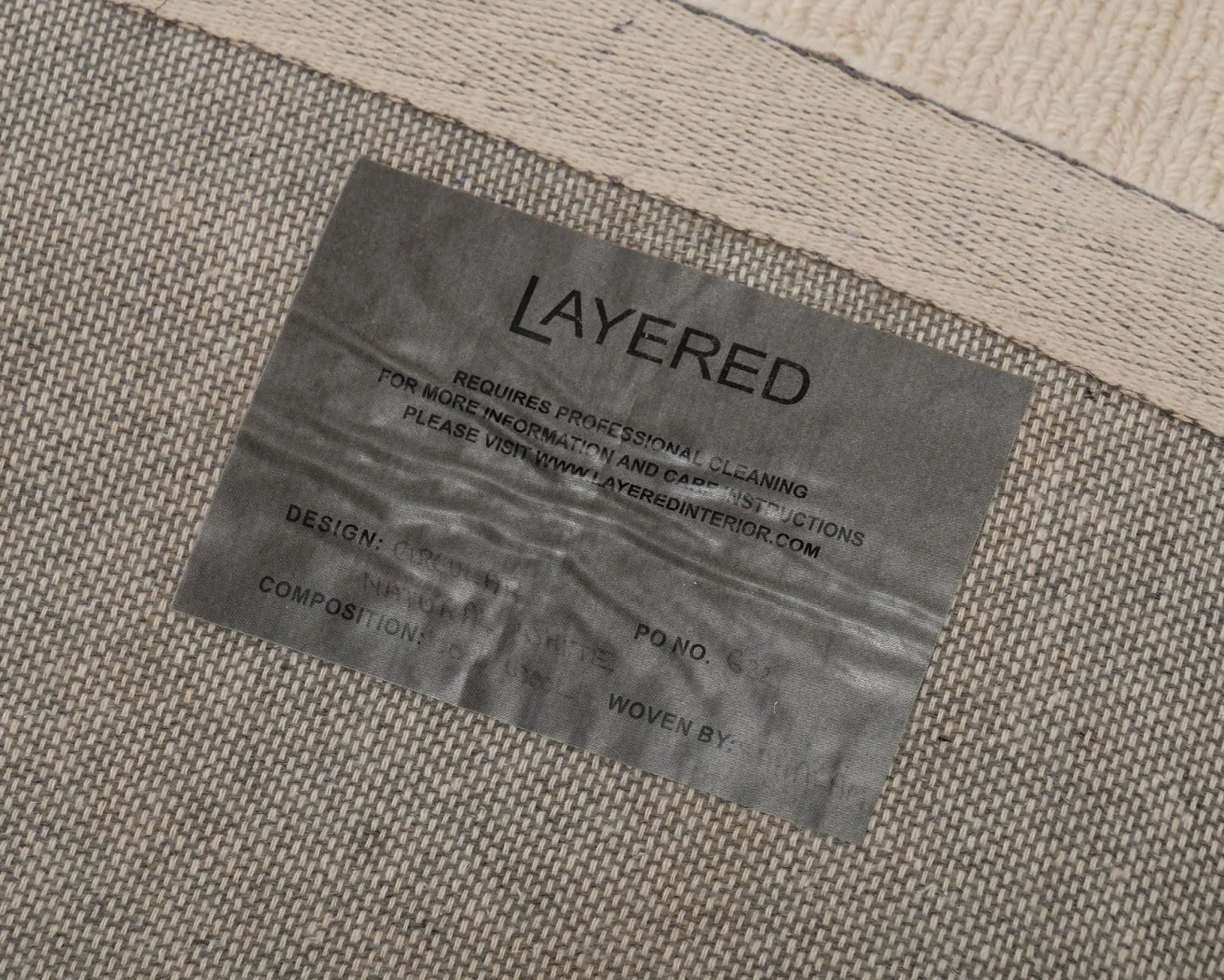 Layered Circular ullmatta 220 x 350 cm Bone White