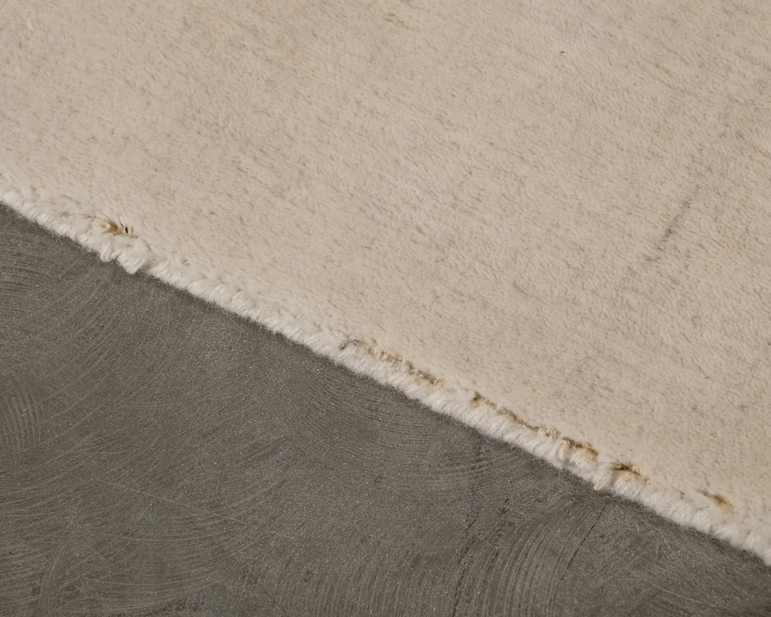 Layered Circular ullmatta 220 x 350 cm Bone White