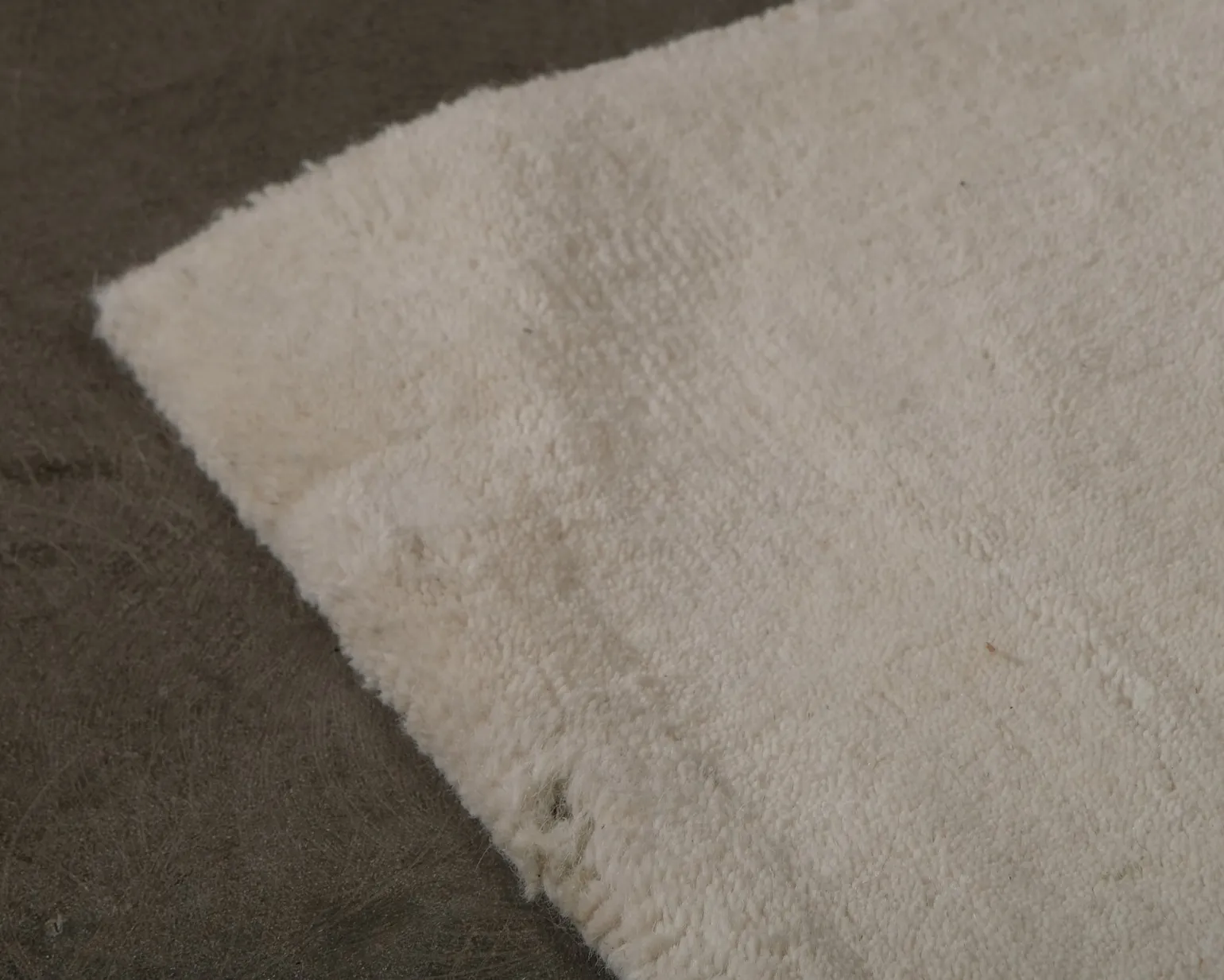 Layered Classic Solid Wool ullmatta 300 x 400 cm Bone White