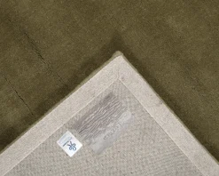 Layered Classic Solid Wool ullmatta 180 x 270 cm Capulet Olive