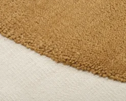 Layered Gotland ullmatta 175 x 490 cm Sunflower Yellow