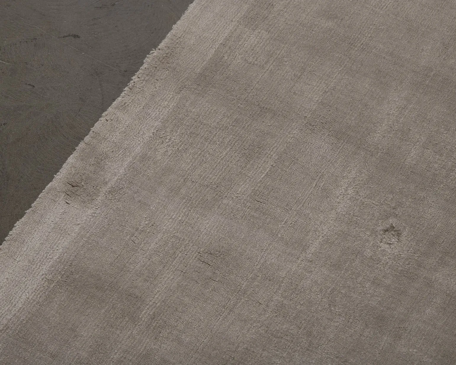 Layered Solid viskosmatta 250 x 350 cm True Greige