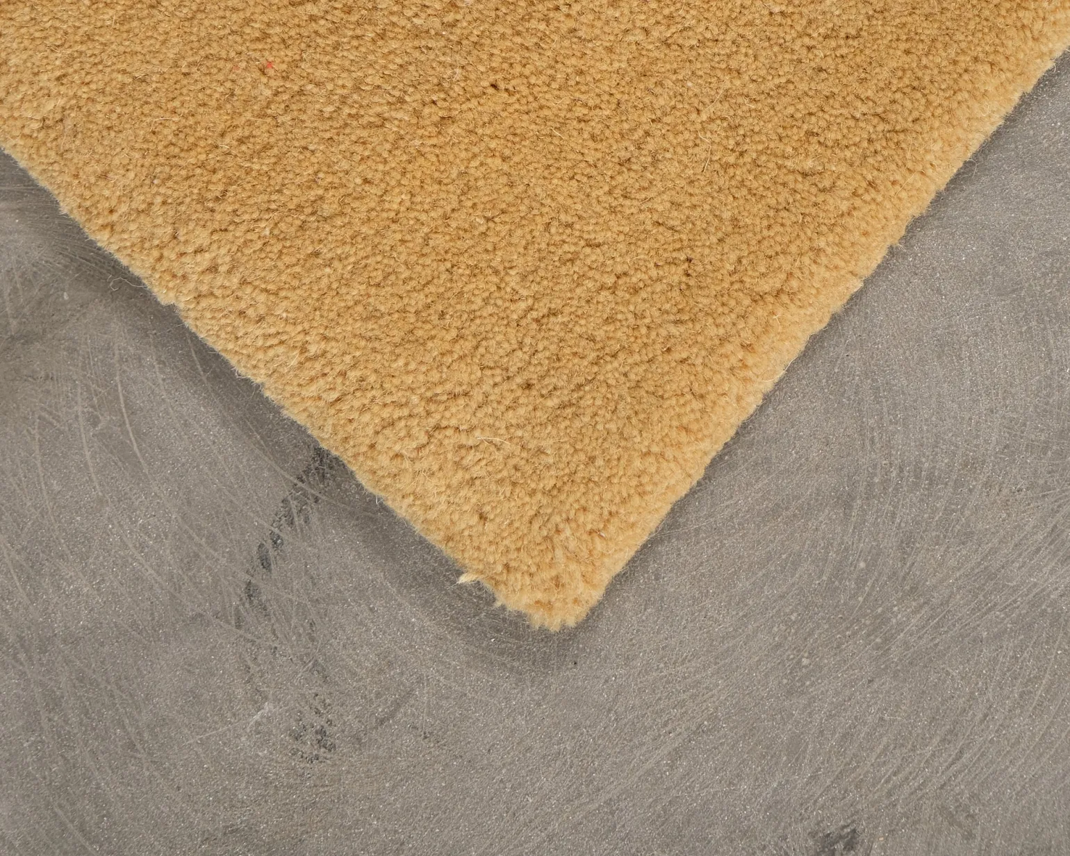 Layered Teklan Labyrinth ullmatta 250 x 360 cm Mulberry Sand