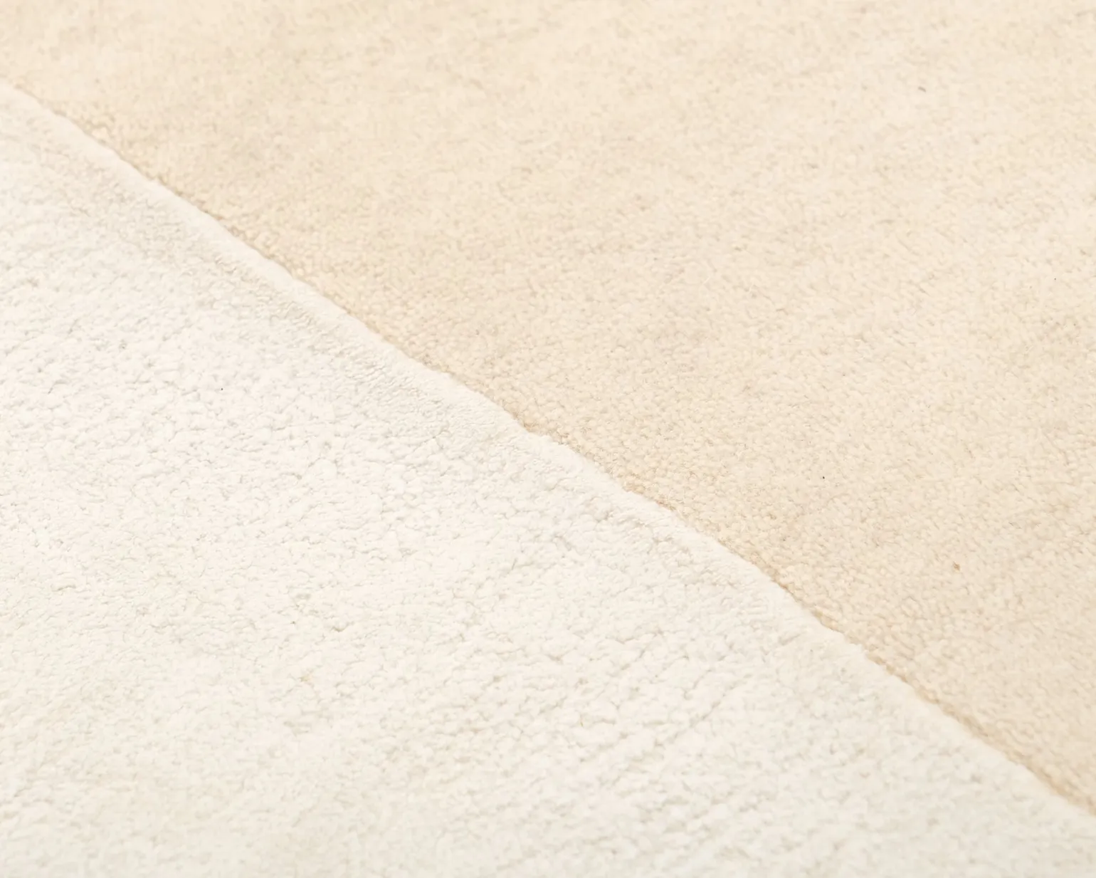 Layered Wool Border ullmatta 295 x 400 cm Bone White