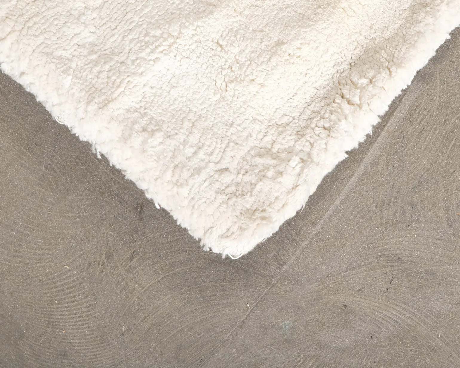 Layered Wool Border ullmatta 295 x 400 cm Bone White