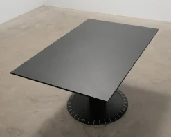 Magis 360° bord svart