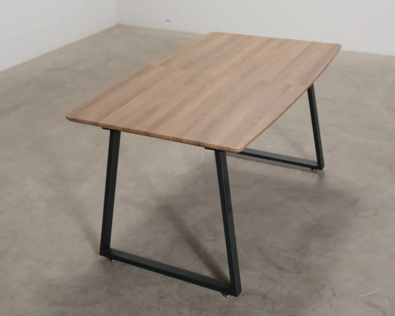 Marcelen matbord 140 cm