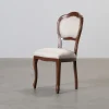 Matstol i trä och grå sits