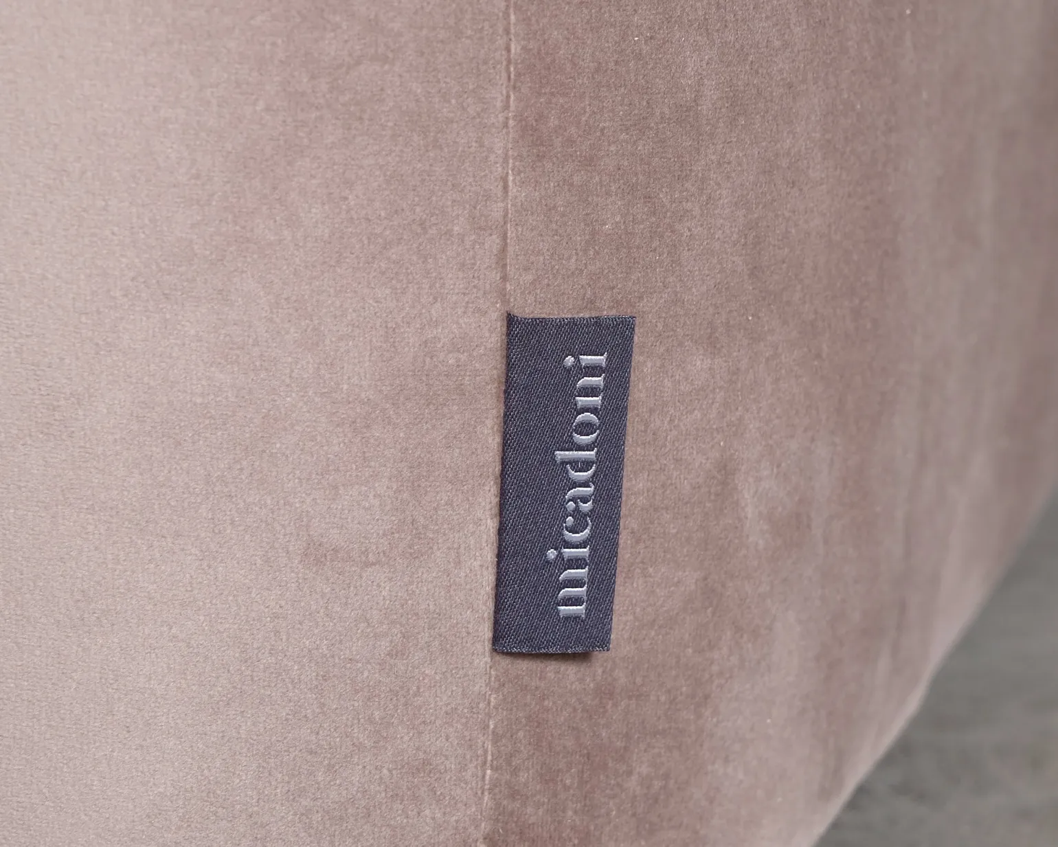 Micadoni Miley 2-sits soffa beige
