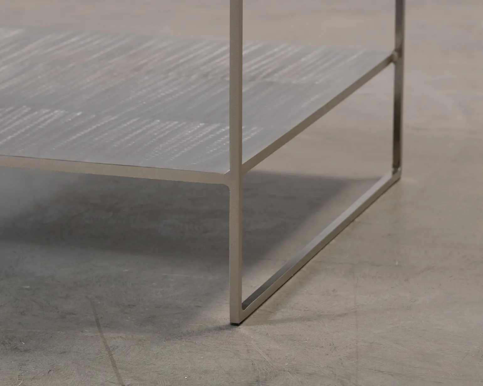 Minotti soffbord 60 x 60 cm