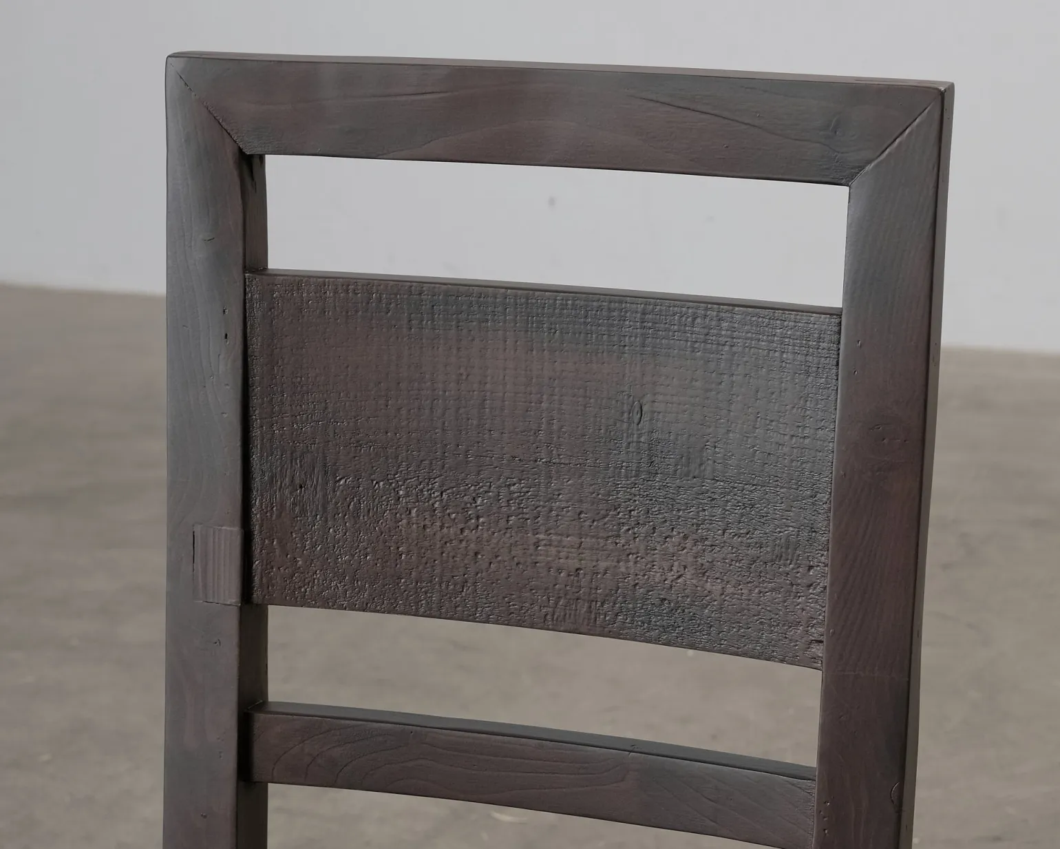 Mio Woodenforge matstol, set om 2
