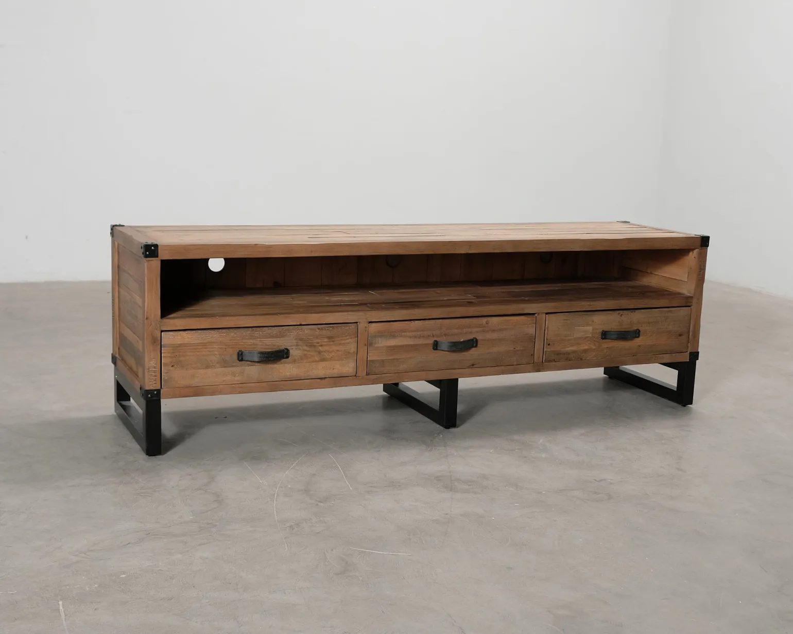 Mio Woodenforge TV-bänk