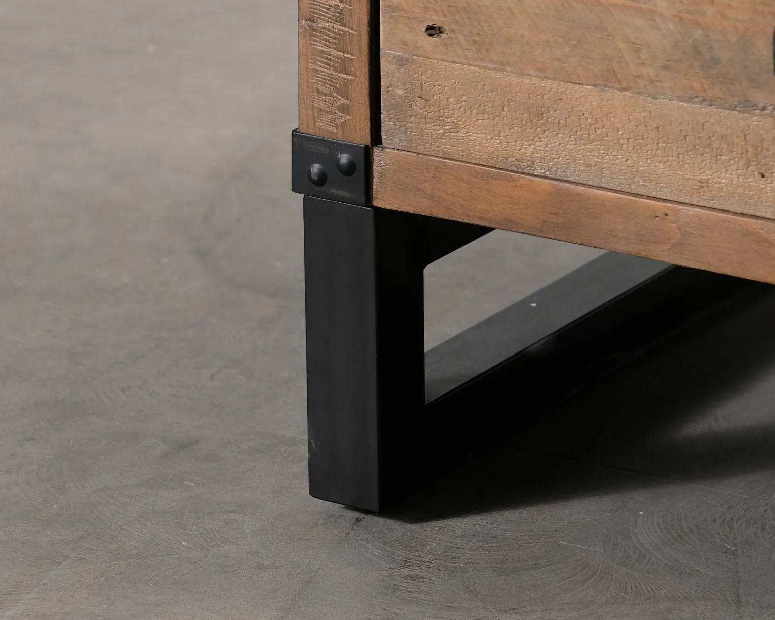 Mio Woodenforge TV-bänk
