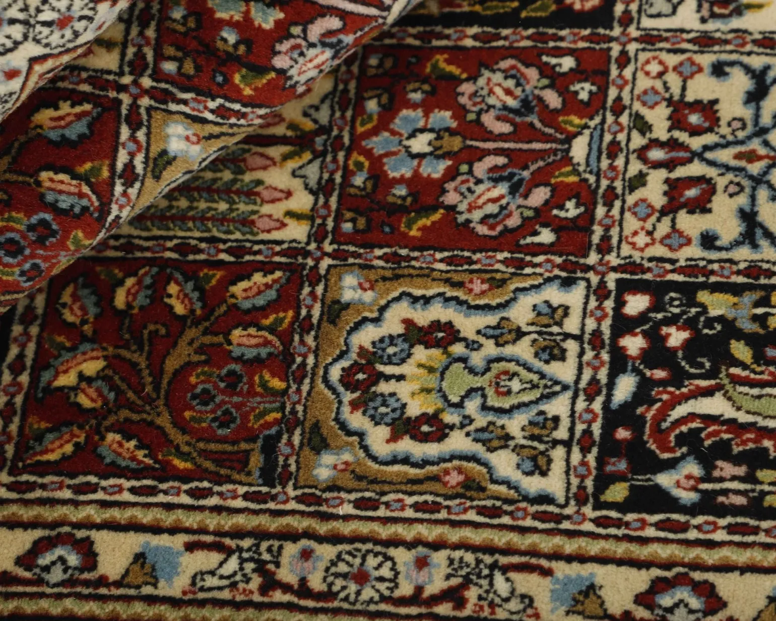 Moud Garden orientalisk matta 147 x 190 cm