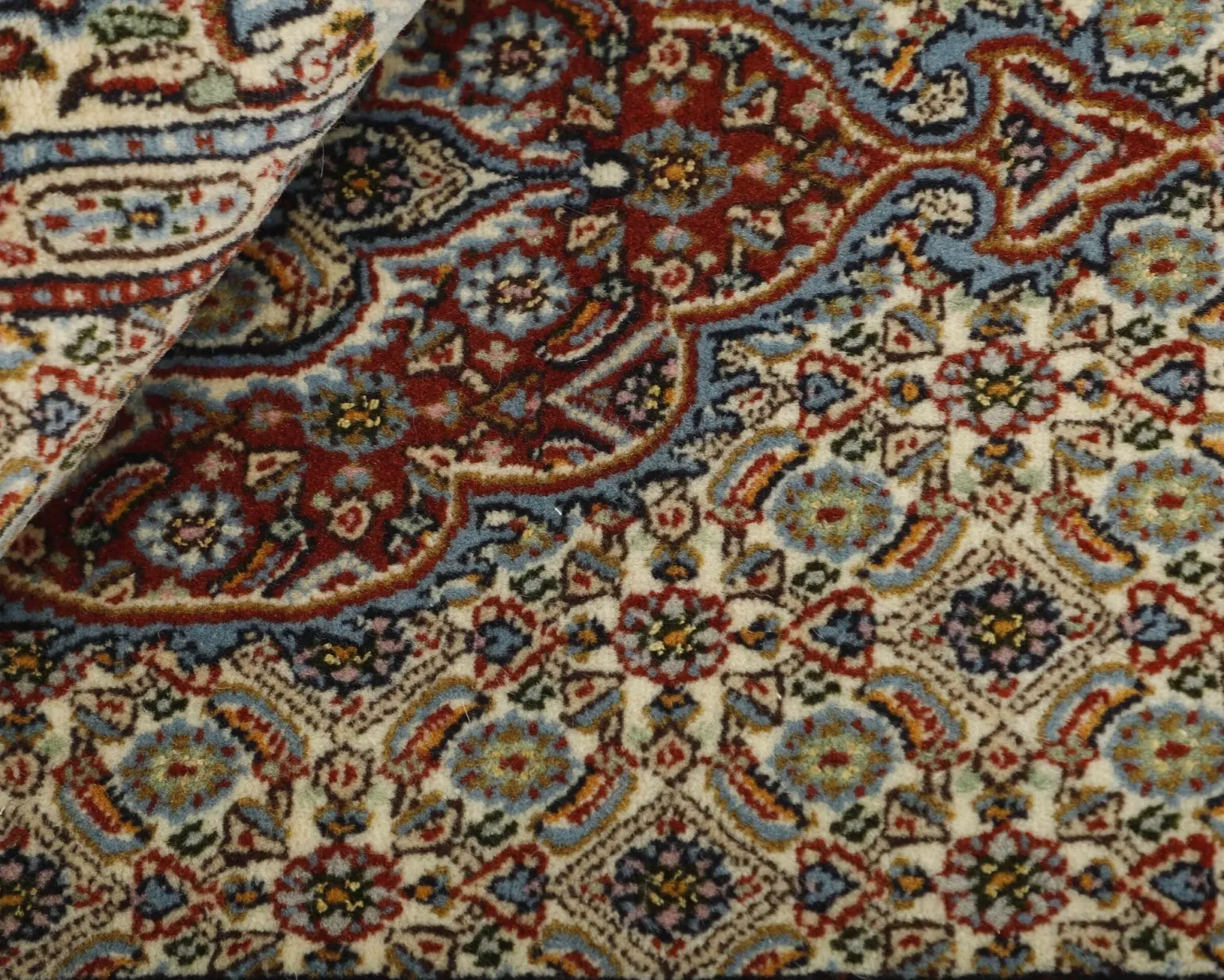 Moud Mahi orientalisk matta 81 x 120 cm