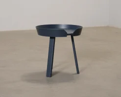 Muuto Around sidobord antracit