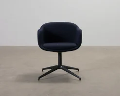 Muuto Fiber Conference Swivel fåtölj svart / mörkblå