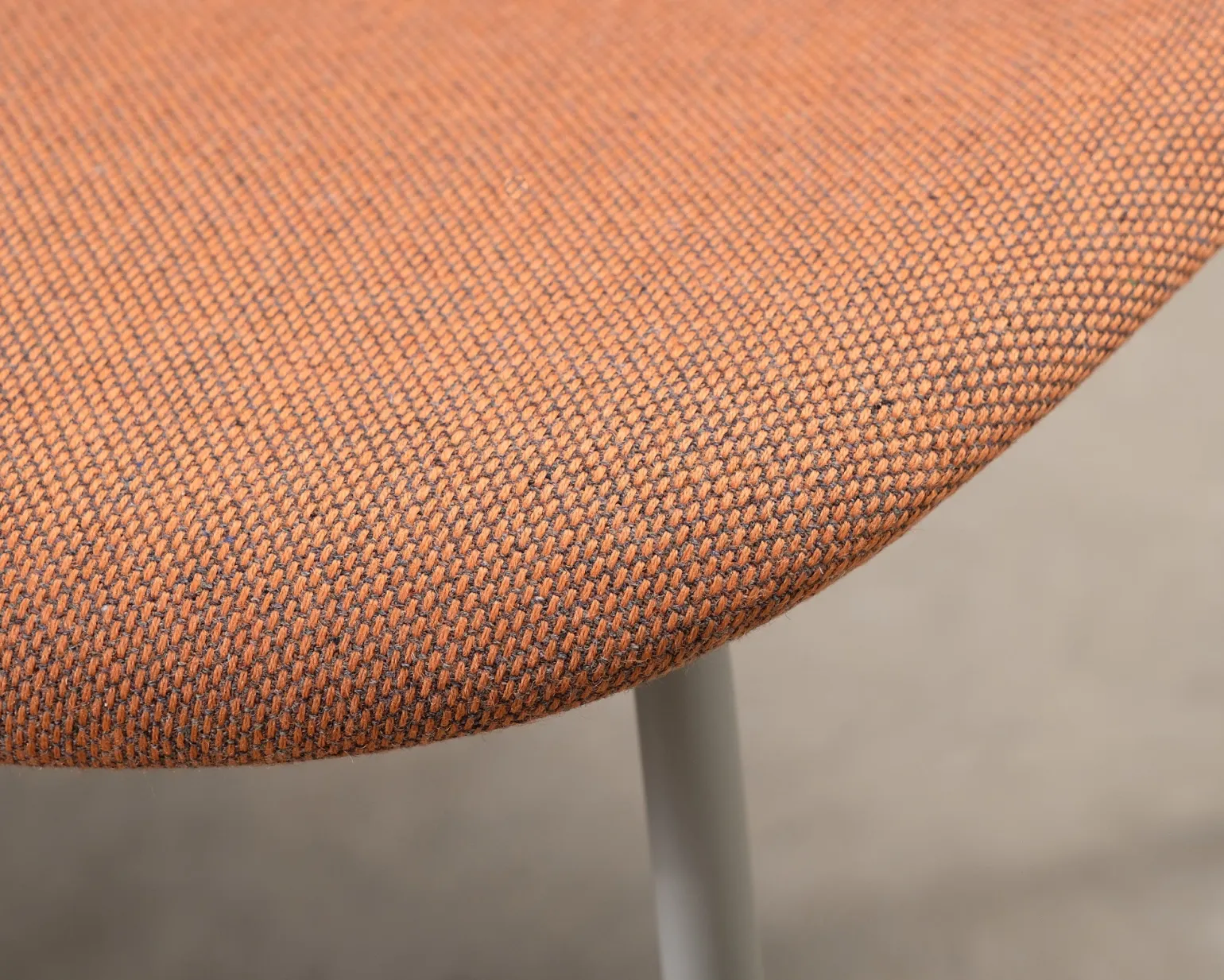 Muuto Fiber fåtölj orange