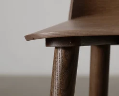 Muuto Nerd barstol 75 cm dark stained oak