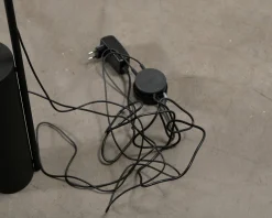 Muuto Post golvlampa svart