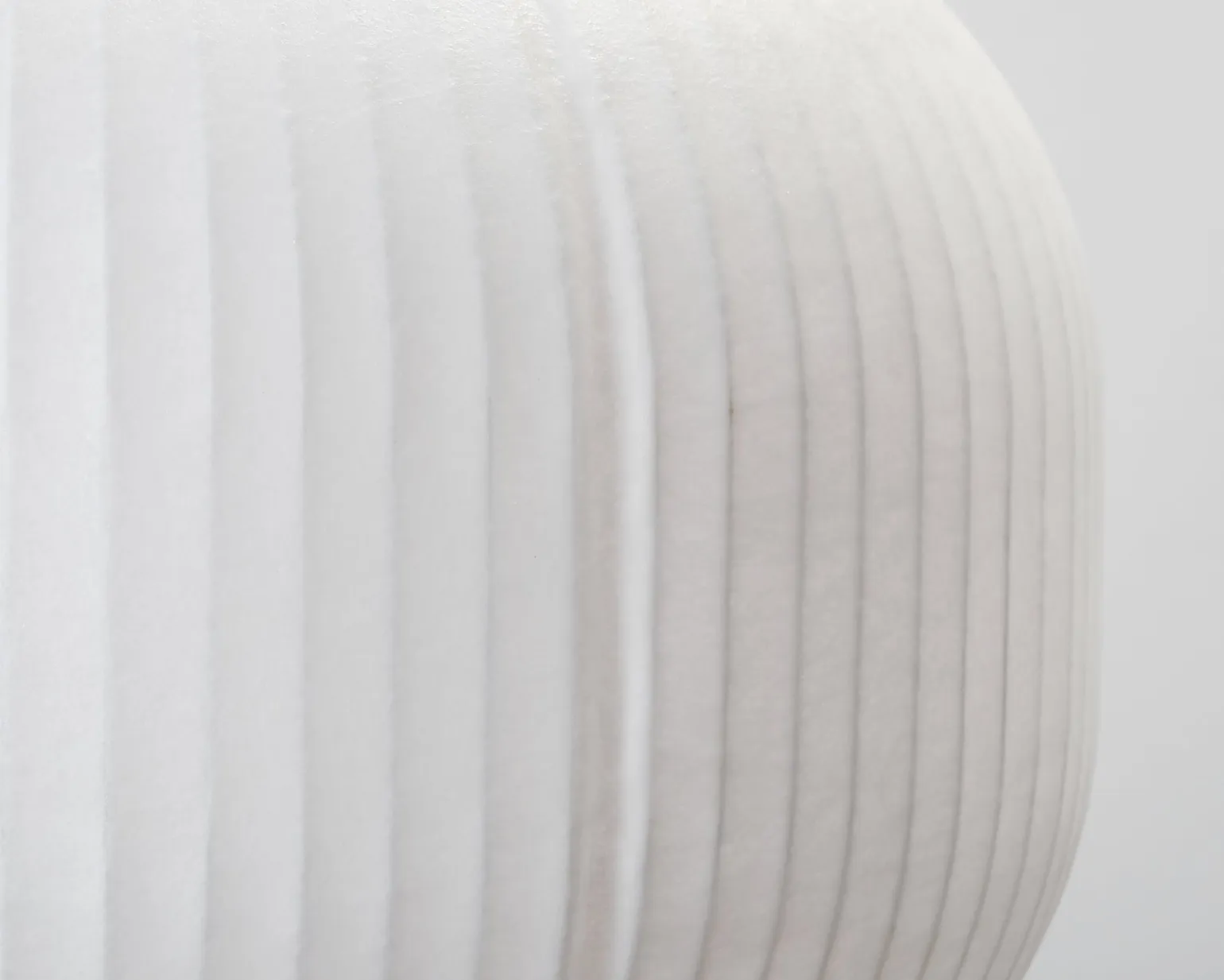 Muuto Strand Closed pendellampa ø 60 cm vit