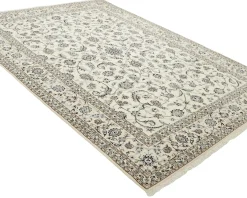 Nain 6 La orientalisk matta 208 x 303 cm